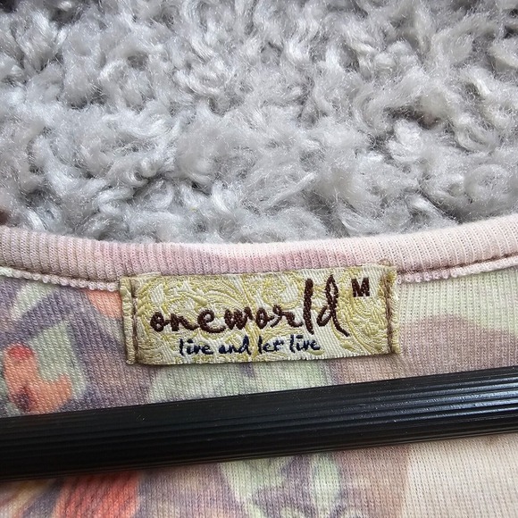 One World Shirt Womens Medium Floral Roses Embellished V-Neck Y2K READ - Picture 4 of 10